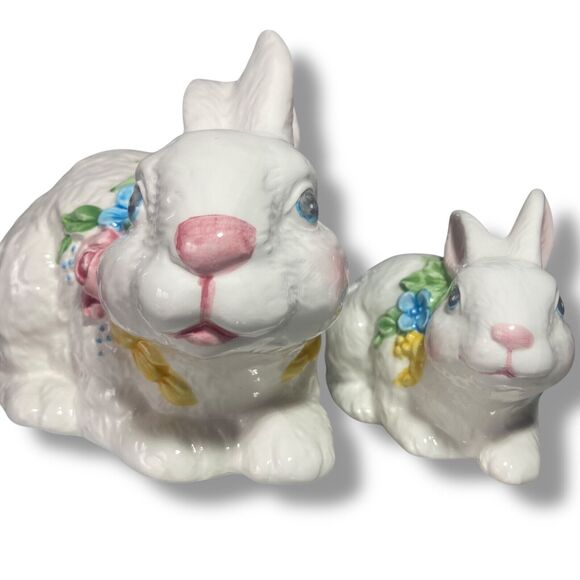 Easter Spring Decor 2 Bunny Rabbit Glazed White Ceramic Floral Necklaces Vintage - Picture 1 of 8
